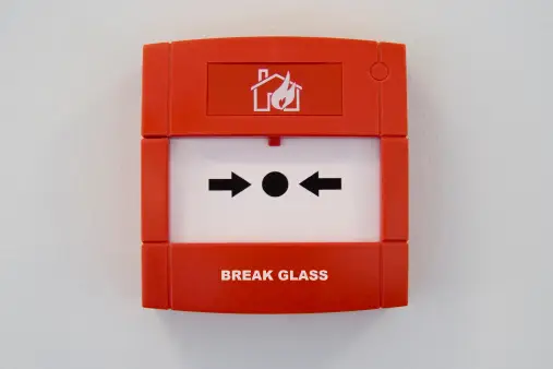 WHAT IS THE DIFFERENCE BETWEEN A FIRE ALARM PULL STATION AND A MANUAL CALL POINT? 3 Manual Call Point